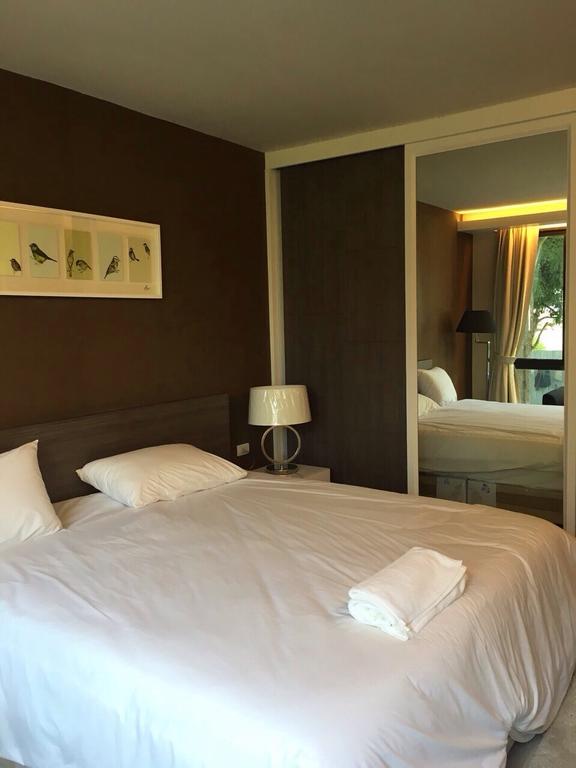Avatar Suites Hotel - Sha Extra Plus Bangkok Room photo